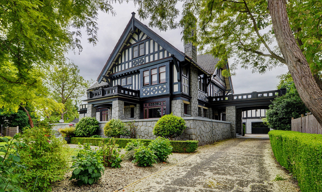 Monthly Property News 10th Edition 2023.